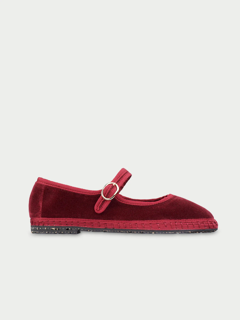 Lucrecia Flats