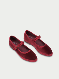 Lucrecia Flats
