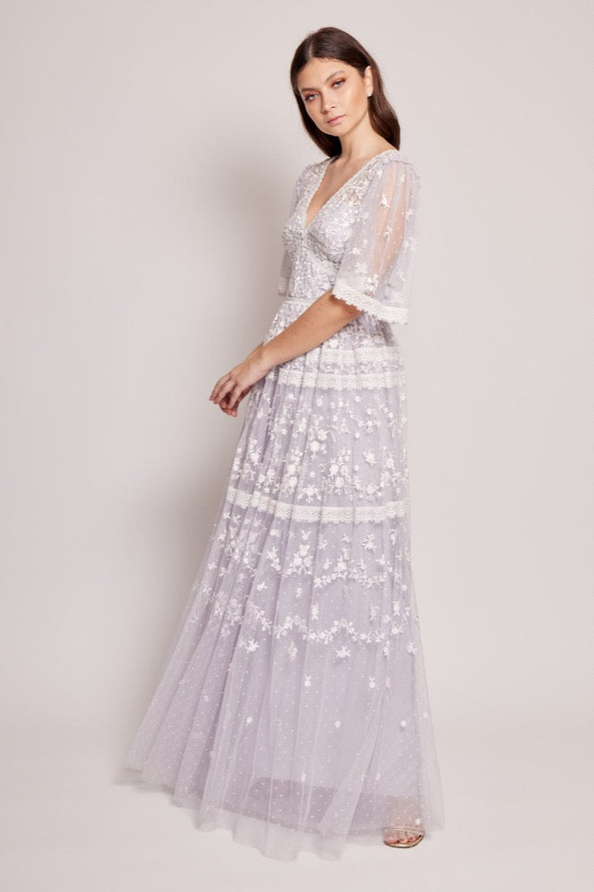 Sweetheart Lace Gown  BALBINA