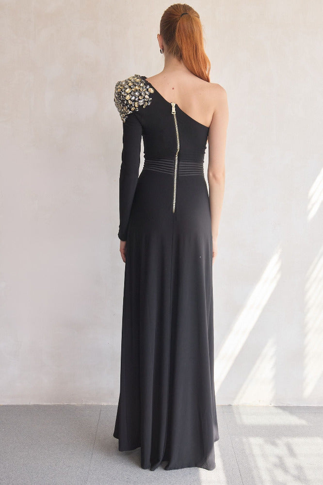 Lustris Gown