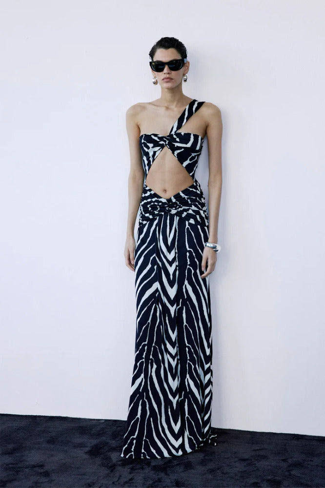 Keira in Chinese Amazon
