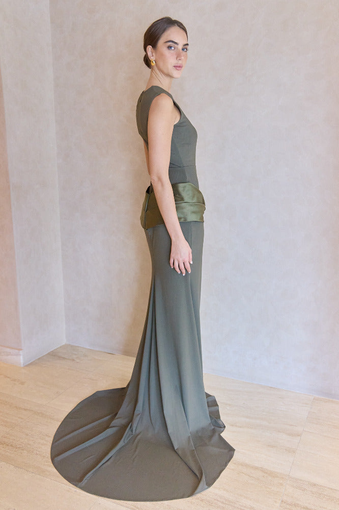Sleeveless Gown in Stretch Mesh
